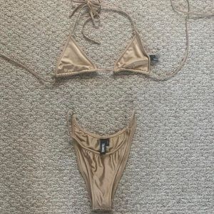 Triangl Vinca in gold XS no longer sold